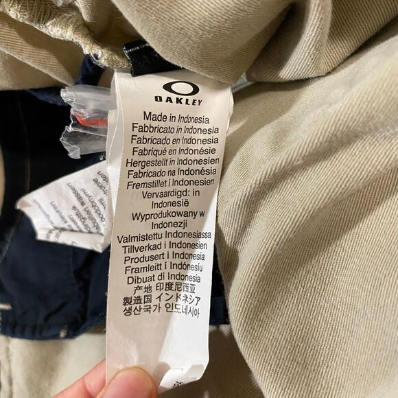 Oakley Regular Fit Cargo Shorts Men’s 40 – Khaki Utility Outdoor Work Shorts - Picture 7 of 10